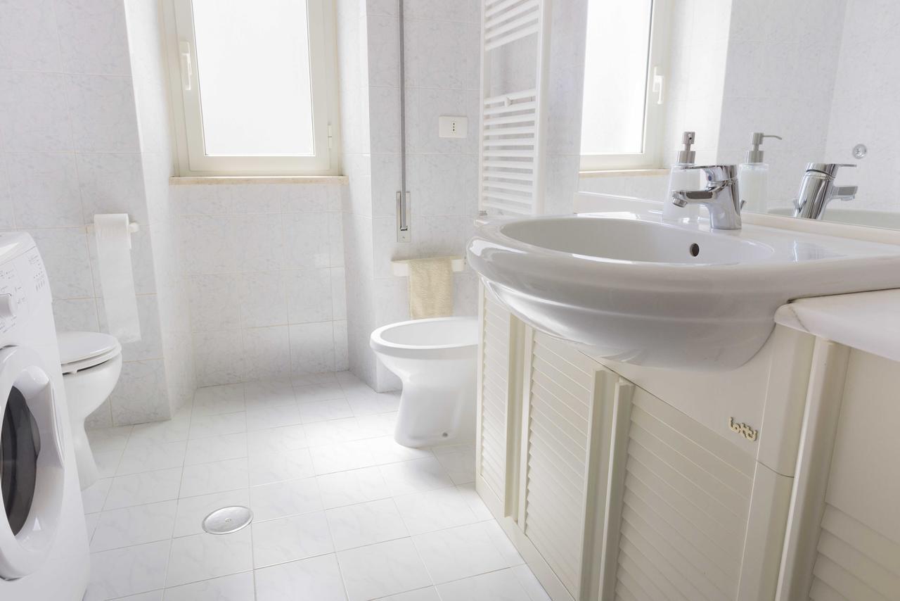 Michelangelo Apartment Civitavecchia Dış mekan fotoğraf