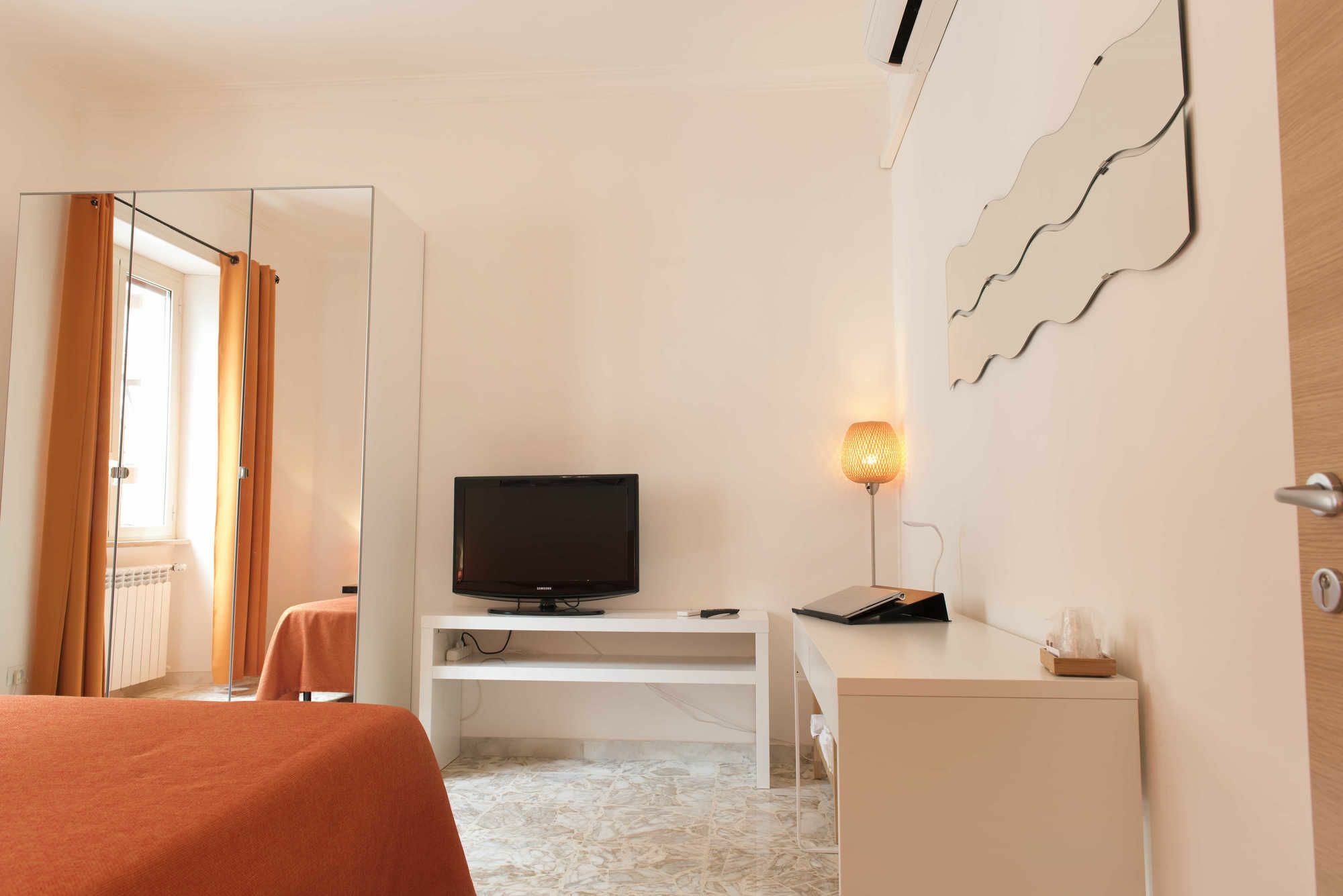 Michelangelo Apartment Civitavecchia Dış mekan fotoğraf